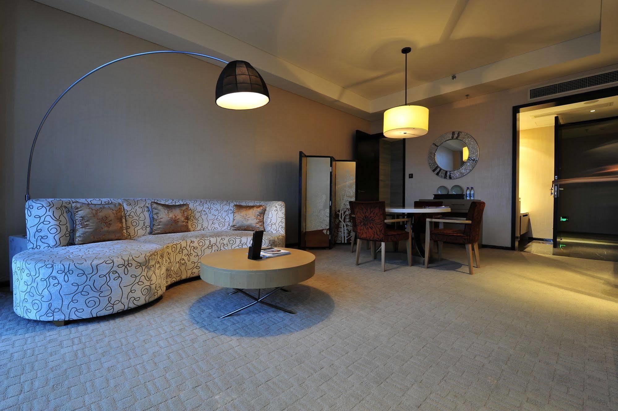 Renaissance Guiyang Hotel Zewnętrze zdjęcie